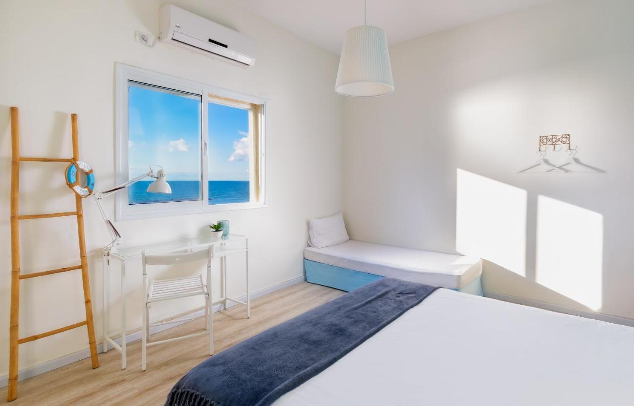 4 Bedroom Apartment On The Beach تل أبيب المظهر الخارجي الصورة